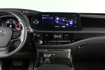 Lexus LS 500h AWD Luxury L-Aniline Turismo Interior Consola Central 4 puertas