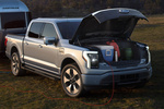 Ford F-150 Gama F-150 Lightning Lightning Platinum Pick up Exterior Toma de recarga 4 puertas