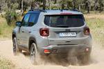 Jeep Renegade 4xe Trailhawk 176 kW (240 CV) 4xe Trailhawk Todo terreno Gris Glacier con Techo Negro Exterior Lateral-Posterior 5 puertas