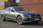 Mercedes-Benz Clase C C 300 e Berlina Avantgarde PHEV Turismo Gris selenita metalizado Exterior Lateral-Frontal 5 puertas