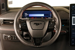 Ford Mustang Mach-E AWD 258 kW (351 CV) Rango Extendido 99 kWh Mach-E AWD Rango Extendido Todo terreno Interior Volante 5 puertas