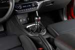 Hyundai i30 5p 1.0 TGDI 48V 88 kW (120 CV) N Line Turismo Interior Palanca de Cambios 5 puertas