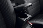 Dacia Duster TCe 110 kW (150 CV) 4x2 EDC Prestige Todo terreno Interior Guantera y recept&aacute;culo 5 puertas
