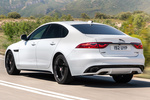 Jaguar XF P 300 AWD R-Dynamic Turismo Yulong White Exterior Lateral-Posterior 4 puertas