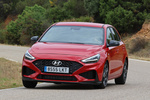 Hyundai i30 5p 1.0 TGDI 48V 88 kW (120 CV) N Line Turismo Engine Red Exterior Frontal-Lateral 5 puertas