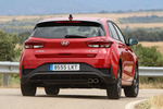 Hyundai i30 5p 1.0 TGDI 48V 88 kW (120 CV) N Line Turismo Engine Red Exterior Posterior-Lateral 5 puertas