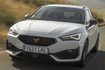 CUPRA Le&oacute;n 2.0 TSI 228 kW (310 CV) 4Drive DSG-7 Sportstourer Gama Le&oacute;n Sportstourer Turismo familiar Nevada White Exterior Frontal-Lateral 5 puertas