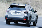 Subaru Outback 2.5i Lineartronic Field Turismo familiar Ice Silver Metallic Exterior Posterior-Lateral 5 puertas