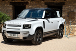 Land Rover Defender 110 P400e AWD Auto PHEV 110 X-Dynamic HSE PHEV Todo terreno Fuji White Exterior Toma de recarga 5 puertas