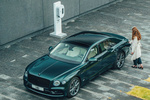 Bentley Flying Spur Gama Flying Spur Hybrid Flying Spur Hybrid Turismo Exterior Toma de recarga 4 puertas