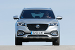 MG EHS EHS Plug-In Hybrid Luxury Todo terreno Medal Silver Exterior Frontal 5 puertas