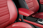 MG EHS EHS Plug-In Hybrid Luxury Sardana Red Todo terreno Interior Reposabrazos 5 puertas