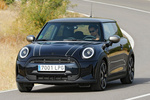 MINI MINI 3p Cooper Autom&aacute;tico 3p Cooper MINI Yours Turismo Enigmatic Black Metallic Exterior Frontal-Lateral 3 puertas