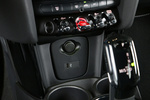 MINI MINI 3p Cooper Autom&aacute;tico 3p Cooper MINI Yours Turismo Interior Conexi&oacute;n fuentes externas 3 puertas