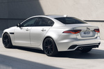 Jaguar XE R-Dynamic Black R-Dynamic Black Turismo Yulong White Exterior Lateral-Posterior 4 puertas