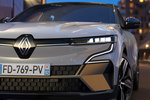 Renault M&eacute;gane Gama E-TECH Electric iconic Turismo Blanco Glaciar con Techo Negro Exterior Faro 5 puertas