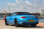 Bentley Continental GT V8 GT Convertible V8 GT Convertible Descapotable Sequin Blue Exterior Lateral-Posterior 2 puertas