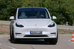 Tesla Model Y Tracci&oacute;n integral Gran autonom&iacute;a Gran Autonom&iacute;a Interior Premium Negro y Blanco Todo terreno Blanco perla multicapas Exterior Frontal 5 puertas