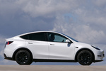 Tesla Model Y Tracci&oacute;n integral Gran autonom&iacute;a Gran Autonom&iacute;a Interior Premium Negro y Blanco Todo terreno Blanco perla multicapas Exterior Lateral 5 puertas