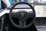 Tesla Model Y Tracci&oacute;n integral Gran autonom&iacute;a Gran Autonom&iacute;a Interior Premium Negro y Blanco Todo terreno Interior Volante 5 puertas