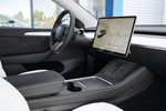 Tesla Model Y Tracci&oacute;n integral Gran autonom&iacute;a Gran Autonom&iacute;a Interior Premium Negro y Blanco Todo terreno Interior Salpicadero 5 puertas