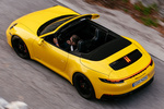 Porsche 911 Carrera GTS Cabriolet Carrera GTS Cabriolet Coup&eacute; Amarillo Racing Exterior Cenital-Lateral-Posterior 2 puertas