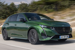 Peugeot 308 Gama 308 Hybrid GT Pack Hybrid Turismo Verde Olivine Exterior Lateral-Frontal 5 puertas