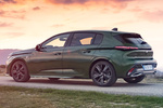 Peugeot 308 Gama 308 Hybrid GT Pack Hybrid Turismo Verde Olivine Exterior Lateral-Posterior 5 puertas
