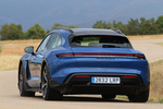 Porsche Taycan Cross Turismo Turbo S Cross Turismo Turbo S con Paquete SportDesign Offroad Negro Turismo familiar Azul Neptuno Exterior Lateral-Posterior 5 puertas
