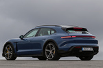 Porsche Taycan Cross Turismo Turbo S Cross Turismo Turbo S con Paquete SportDesign Offroad Negro Turismo familiar Azul Neptuno Exterior Lateral-Posterior 5 puertas