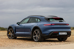 Porsche Taycan Cross Turismo Turbo S Cross Turismo Turbo S con Paquete SportDesign Offroad Negro Turismo familiar Azul Neptuno Exterior Lateral-Posterior 5 puertas
