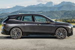 BMW iX xDrive50 Paquete deportivo Sport Todo terreno Sophistograu Metalizado Exterior Lateral 5 puertas