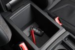 Audi Q3 Sportback 45 TFSIe S tronic Sportback S line TFSIe Todo terreno Interior Guantera y recept&aacute;culo 5 puertas
