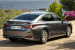 Lexus ES Gama ES 300h Gama ES 300h Turismo Gris Stylish Sonic Exterior Posterior-Lateral 4 puertas