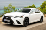 Lexus ES Gama ES 300h F SPORT Turismo Sonic Platinum Exterior Frontal-Lateral 4 puertas
