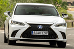 Lexus ES Gama ES 300h F SPORT Turismo Sonic Platinum Exterior Lateral-Frontal 4 puertas