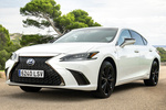 Lexus ES Gama ES 300h F SPORT Turismo Sonic Platinum Exterior Frontal-Lateral 4 puertas