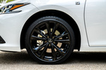 Lexus ES Gama ES 300h F SPORT Turismo Sonic Platinum Exterior Llanta 4 puertas
