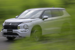 Mitsubishi Outlander Gama Outlander PHEV Gama Outlander PHEV Todo terreno Exterior Frontal-Lateral 5 puertas