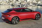 KIA EV6 430 kW (585 CV) 77 kWh AWD GT Turismo Runway Red Exterior Cenital-Lateral-Posterior 5 puertas