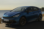 CUPRA Born 150 kW (204 CV) 58 kWh Top Pack Turismo Aurora Blue Exterior Frontal-Lateral 5 puertas