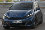 CUPRA Born 150 kW (204 CV) 58 kWh Top Pack Turismo Aurora Blue Exterior Frontal-Lateral 5 puertas