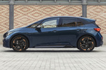 CUPRA Born 150 kW (204 CV) 58 kWh Top Pack Turismo Aurora Blue Exterior Lateral 5 puertas
