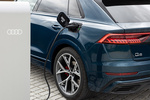 Audi Q8 60 TFSIe quattro tiptronic 340 kW (462 CV) S line TFSIe Todo terreno Azul Galaxia Exterior Toma de recarga 5 puertas