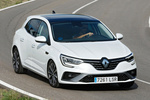 Renault M&eacute;gane E-TECH H&iacute;brido enchufable 117 kW (160 CV) R.S Line E-TECH Turismo Blanco Nacarado Exterior Cenital-Lateral-Frontal 5 puertas