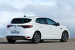Renault M&eacute;gane E-TECH H&iacute;brido enchufable 117 kW (160 CV) R.S Line E-TECH Turismo Blanco Nacarado Exterior Posterior-Lateral 5 puertas