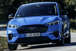 Ford Mustang Mach-E GT AWD 358 kW (487 CV) Rango Extendido 99 kWh Mach-E GT Todo terreno Azul Grabber Exterior Frontal 5 puertas