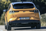 Ford Mustang Mach-E GT AWD 358 kW (487 CV) Rango Extendido 99 kWh Mach-E GT Todo terreno Amarillo Cyber Exterior Posterior 5 puertas