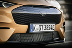 Ford Mustang Mach-E GT AWD 358 kW (487 CV) Rango Extendido 99 kWh Mach-E GT Todo terreno Amarillo Cyber Exterior Parrilla 5 puertas