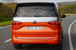 Volkswagen T7 Multivan Corto 1.4 eHybrid 160 kW (218 CV) DSG 6 vel. Life Multivan Corto eHybrid Veh&iacute;culo comercial Mono-Silver Metallic / Energetic Orange Metallic Exterior Posterior 5 puertas